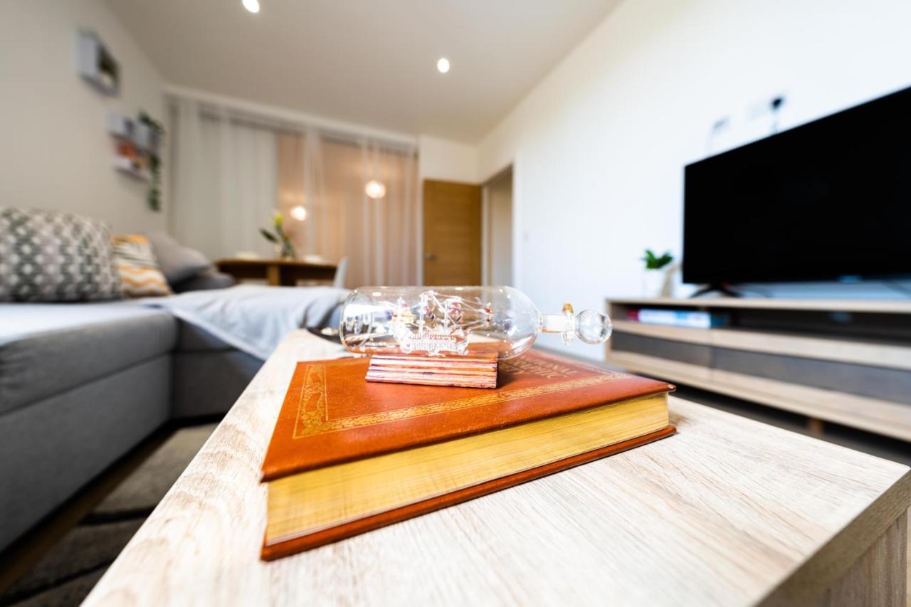 Mission Wave - Venture Apartment ステーンズ エクステリア 写真