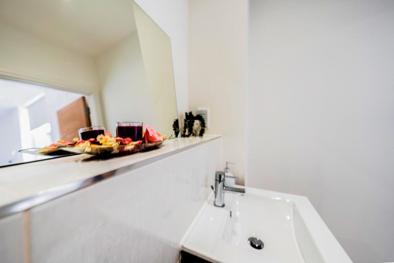 Mission Wave - Venture Apartment ステーンズ エクステリア 写真